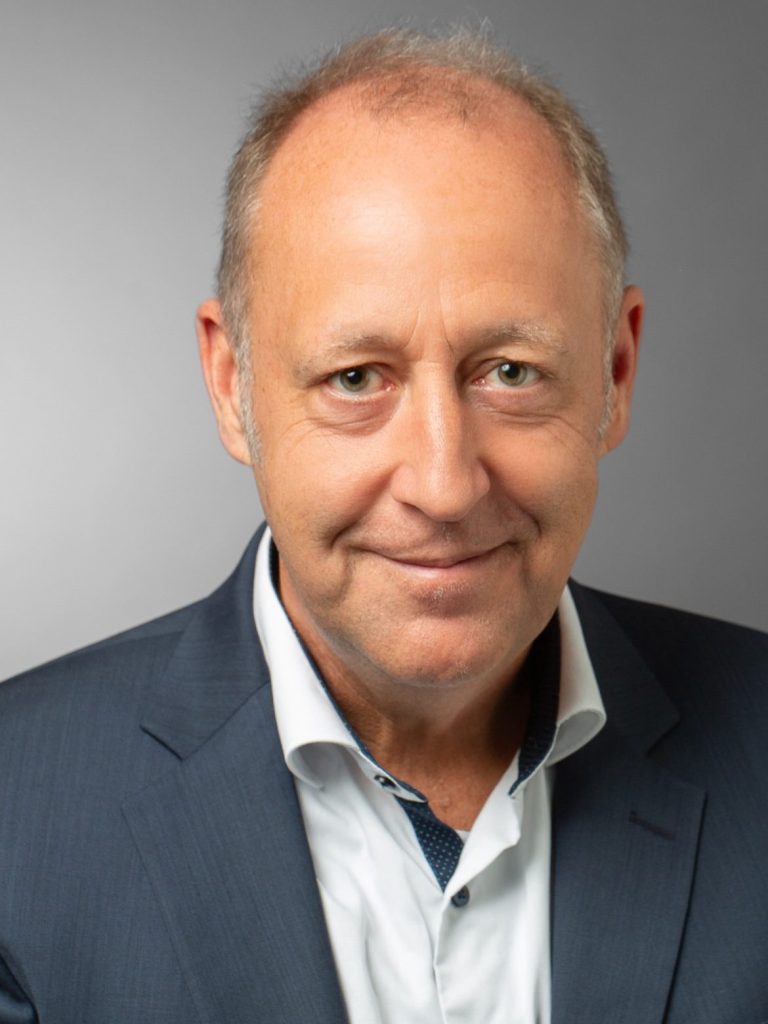 Das Porträt zeigt Dr. Nico Siegel, den Gründer von SIEGEL ADVICE: Beratung und Forschung mit Mehrwert
